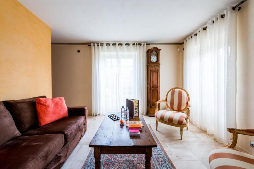 Hotel-Restaurant Le Chateau De Besseuil, Macon Nord - Teritoria Clesse  Ngoại thất bức ảnh